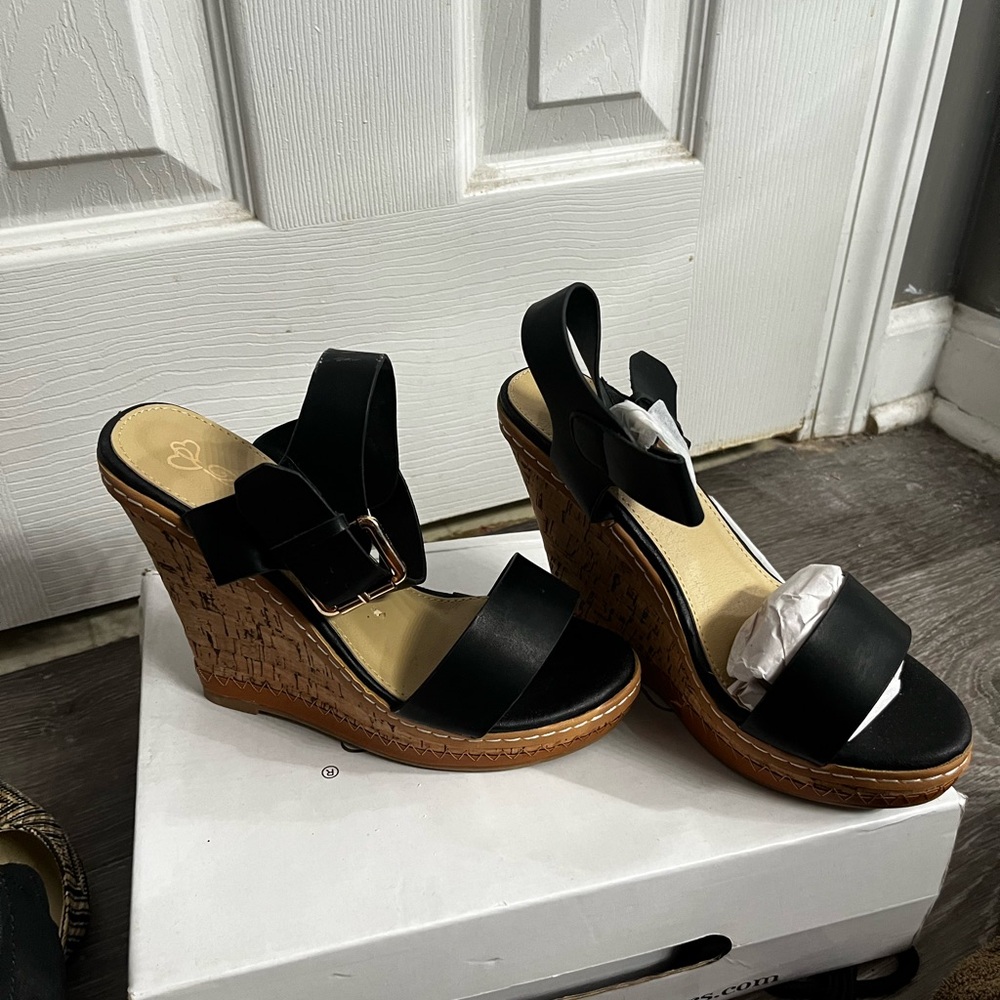 Never worn